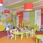 萨尔瓦尔维塔尔梅德酒店 Sárvár